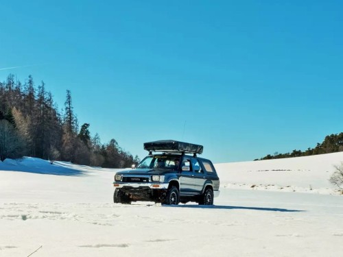Helios-with-the-James-Baroud-Vision-on-the-snow.jpg