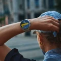 suunto-race-feather-gray-on-wrist-1200x1200px.webp