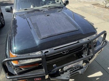 Panel solarny na maskę - Toyota Land Cruiser 80Series J80 Lensun 90W 12V