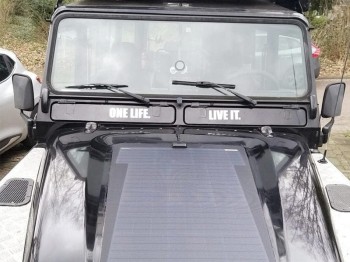 Panel solarny na maskę - Land Rover Defender 110/90 (1984-2006) Lensun 75W