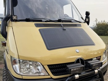 Panel solarny na maskę - Mercedes-Benz Sprinter 1st Gen (1996-2006) Lensun 70W