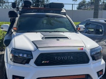 Panel solarny na maskę - Toyota Tacoma Sport 2nd Gen (2005-2015) Lensun 60W