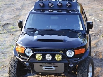 Panel solarny na maskę - Toyota FJ Cruiser z wlotem powietrza (RK Sport) Lensun 60W