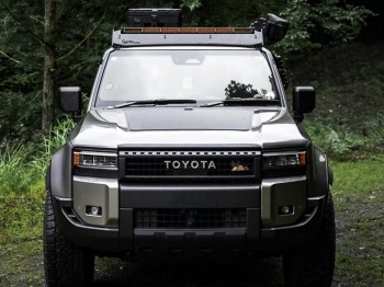 Panel solarny na maskę - Toyota Land Cruiser LC250 (2024-) Lensun 115W