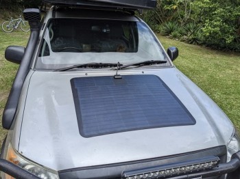 Panel solarny na maskę - Toyota Hilux (2005-2008) Lensun Solar 100W