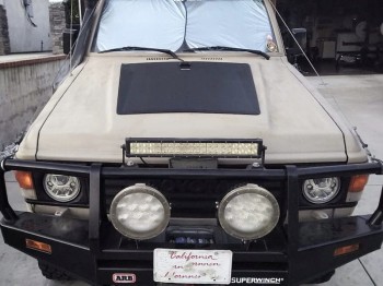 Panel solarny na maskę - Toyota Land Cruiser 60 Series J60 Lensun 100W