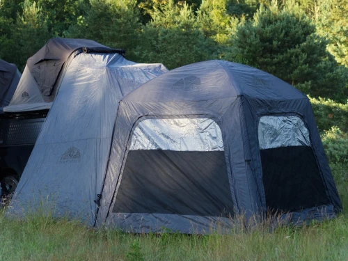 family_base_annex_roof_top_tent_full_view_close_up (1).jpg