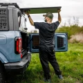 SET-OX-PRO-Roof-Rack-Camping-Table-Bronco-6G-4-Door-11-Bison-Gear.webp